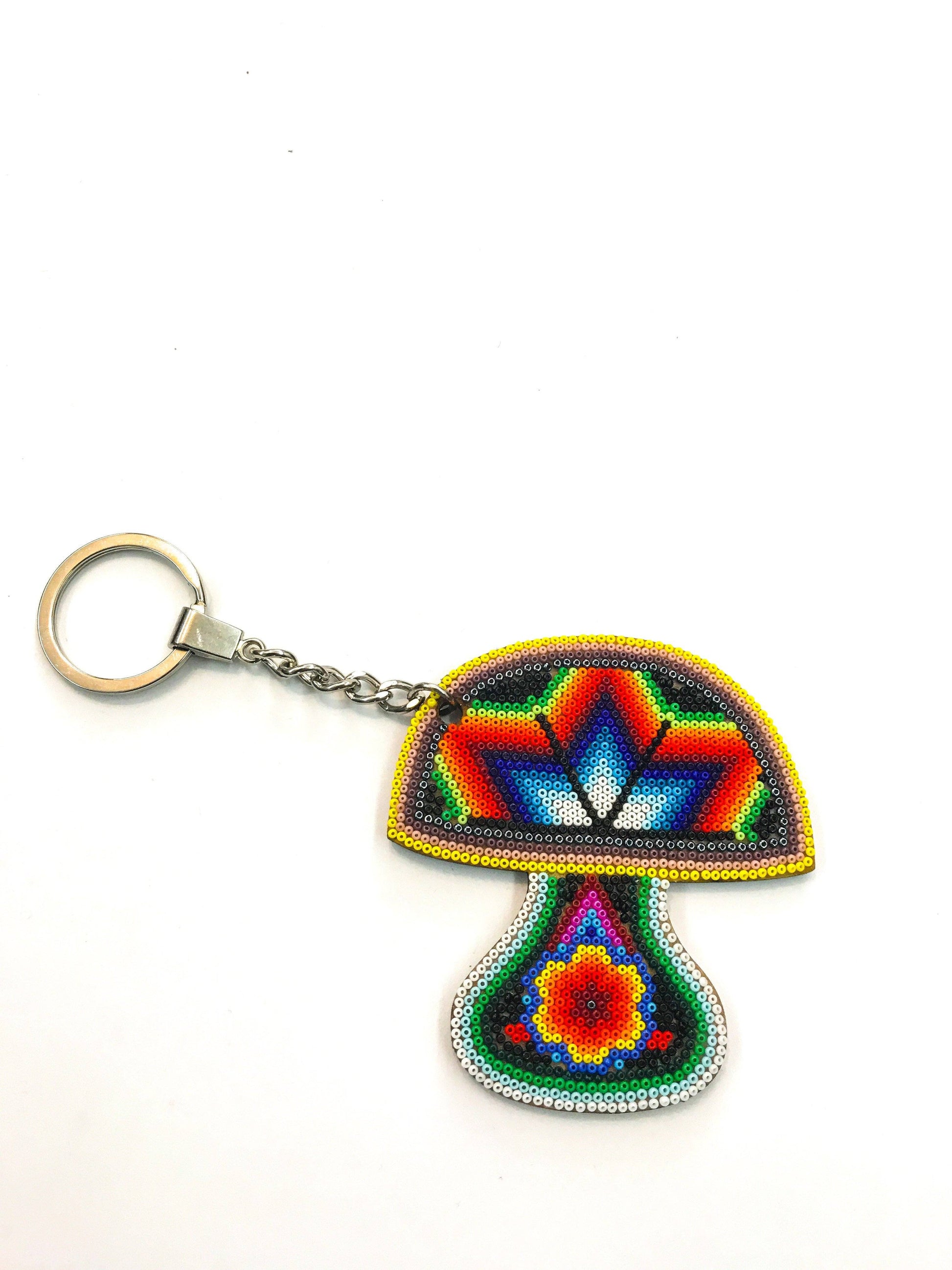 Llavero Hongo Huichol Pamparyus Arte Huichol - Pamparyus 