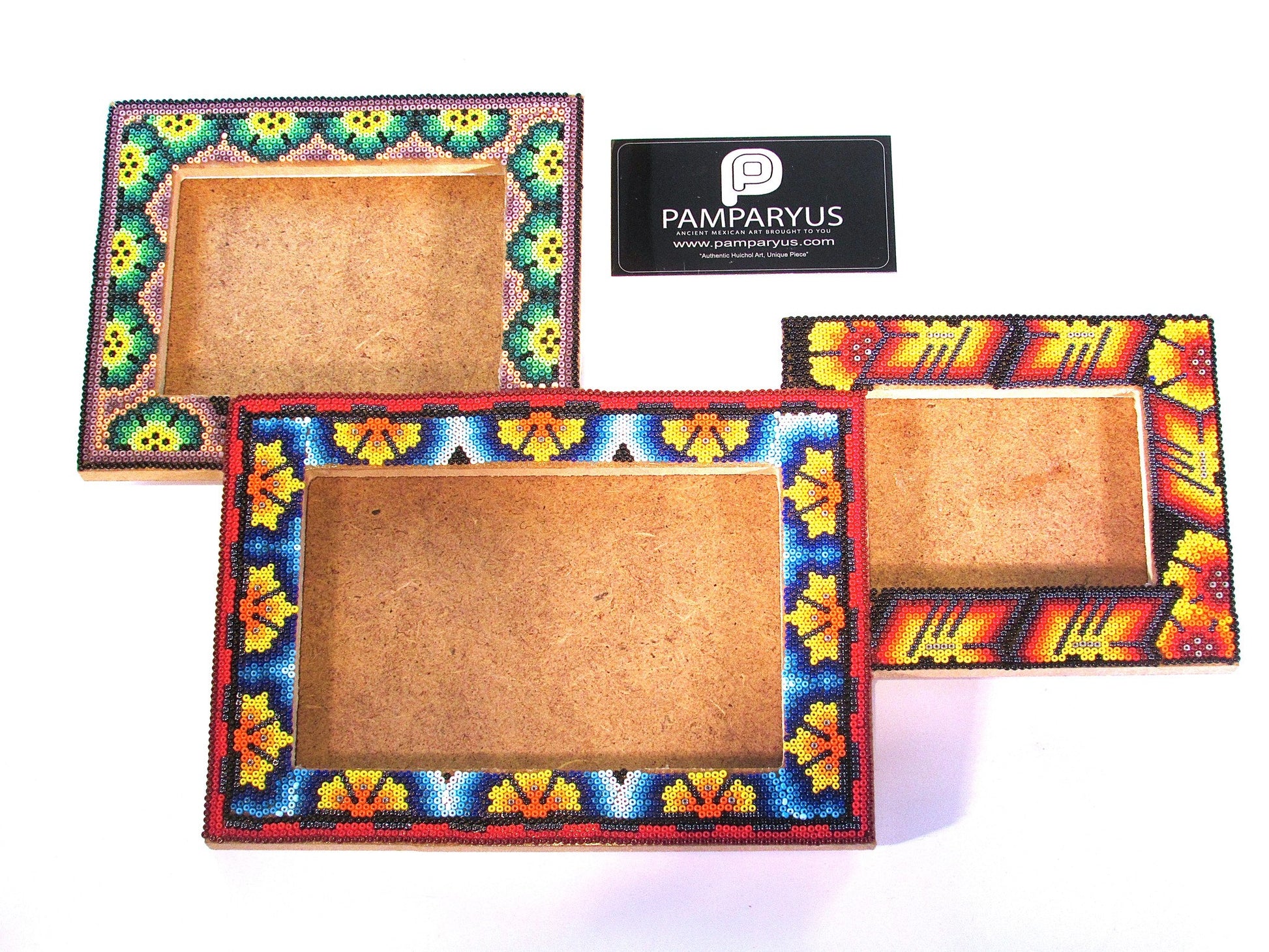 Porta Retrato de tres divisiones Arte Huichol - Pamparyus 